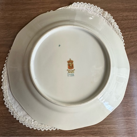 Schumann Bavaria Dresden Chateau 9” Dinner Plate Mixed Flowers with Gold Rim - Picture 4 of 6